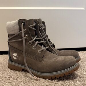 Women's
Timberland®
Premium 6-Inch
Boots Grey Nubuck